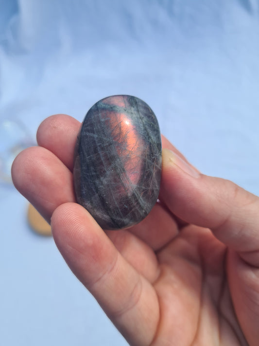 Labradorite Palmstone